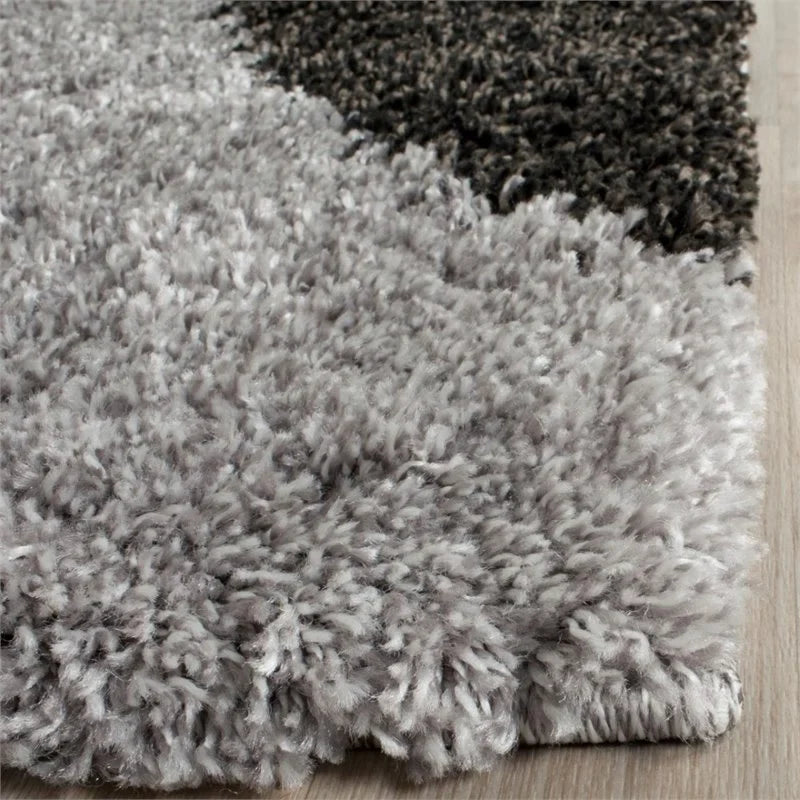 Black & Grey Abstract Pattern Microfiber Carpet – Luxurious Soft Touch, Anti-Skid Base
