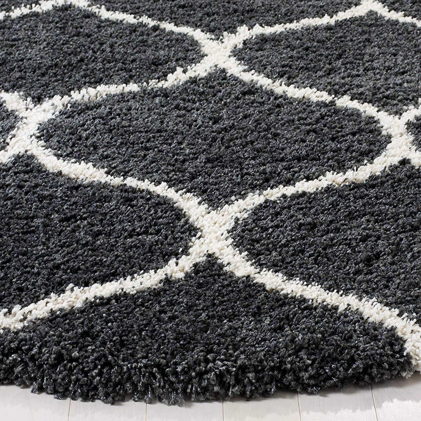 Luxury Hand-Tufted Diamond Shaggy Rug – Grey with Ivory – Soft Feel & Anti-Skid Rubber Backing