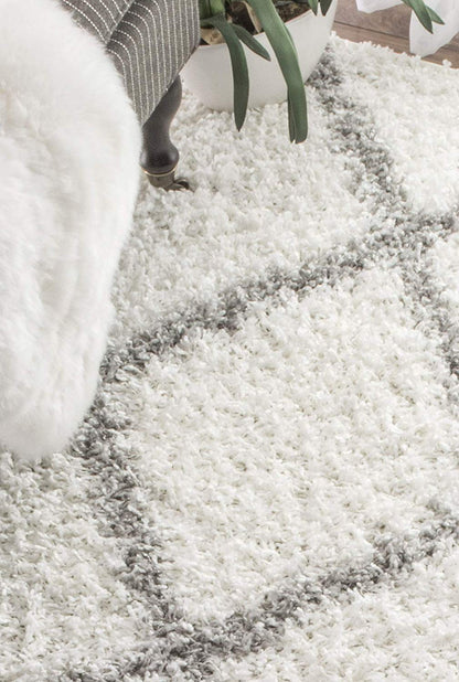 Premium Handmade Tufted Microfiber Carpet – Ivory & Grey Line – Soft Touch & Anti-Skid Base