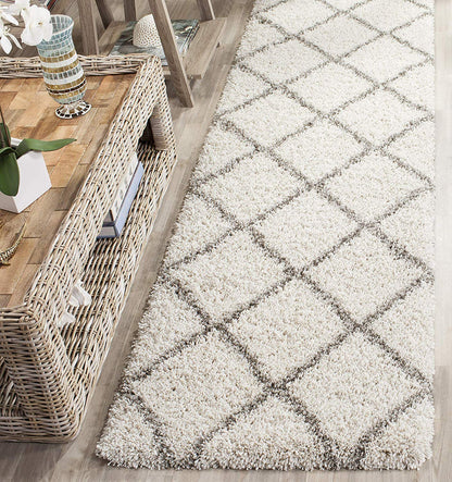 Ivory & Grey Diamond Pattern Soft Shaggy Microfiber Rug – Soft Feel & Anti-Skid Rubber Backing