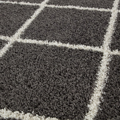 Black with Ivory Diamond Pattern Shaggy Rug – Hand-Tufted Microfiber Carpet – Soft Feel & Anti-Skid Rubber Backing
