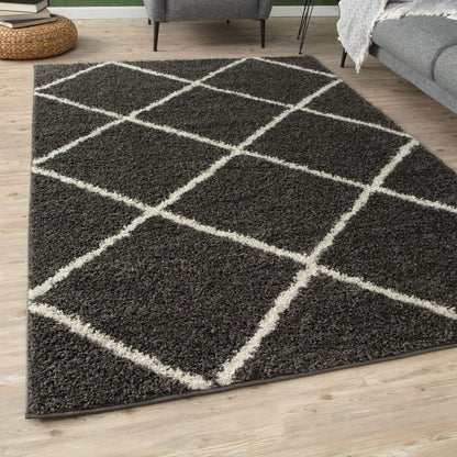 Black with Ivory Diamond Pattern Shaggy Rug – Hand-Tufted Microfiber Carpet – Soft Feel & Anti-Skid Rubber Backing
