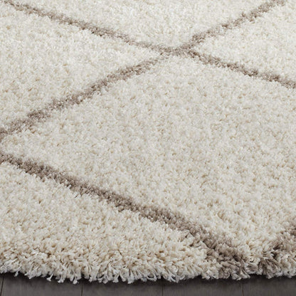 Elegant Ivory & Beige Loom Made Round Shaggy Rug – Fluffy, Soft Feel with Anti-Slip Rubber Base
